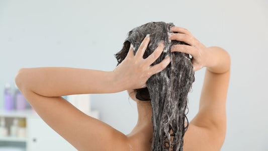 Comment Bien Se Laver les Cheveux : Les Secrets d'une Chevelure Sublimée avec Hydracle